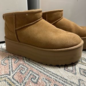Ugg classic ultra mini platform boot